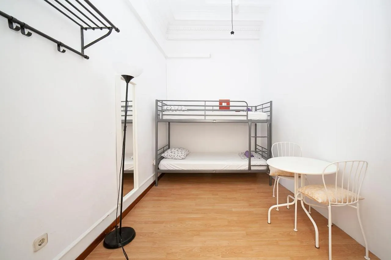 Fabrizzios Terrace Hostel Barcellona