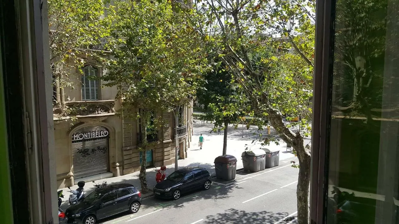 Fabrizzios Terrace Hostel Barcellona